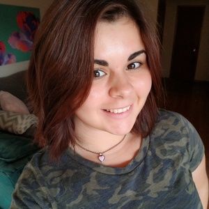 Meet your Posher, Abigail